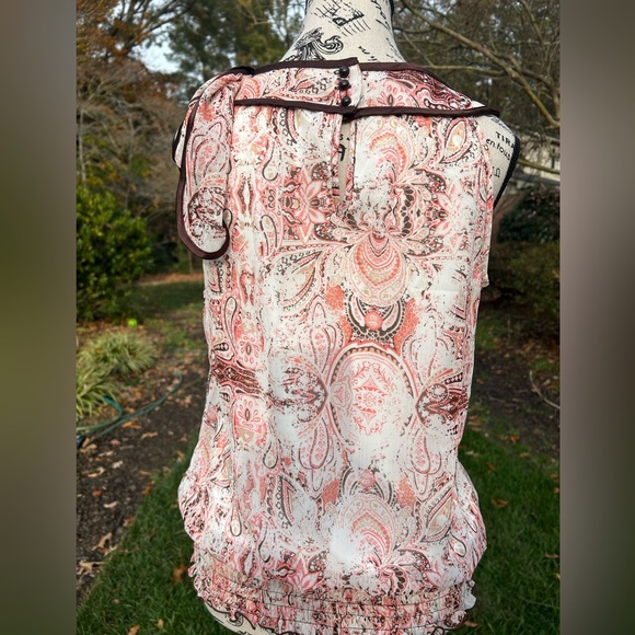 I.N. San Francisco tank top with bow on shoulder - Picture 2 of 5